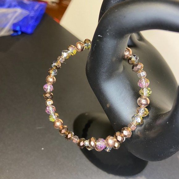 Faceted Glass and Hematite Bead Memory Wire Bracelet - Picture 1 of 8